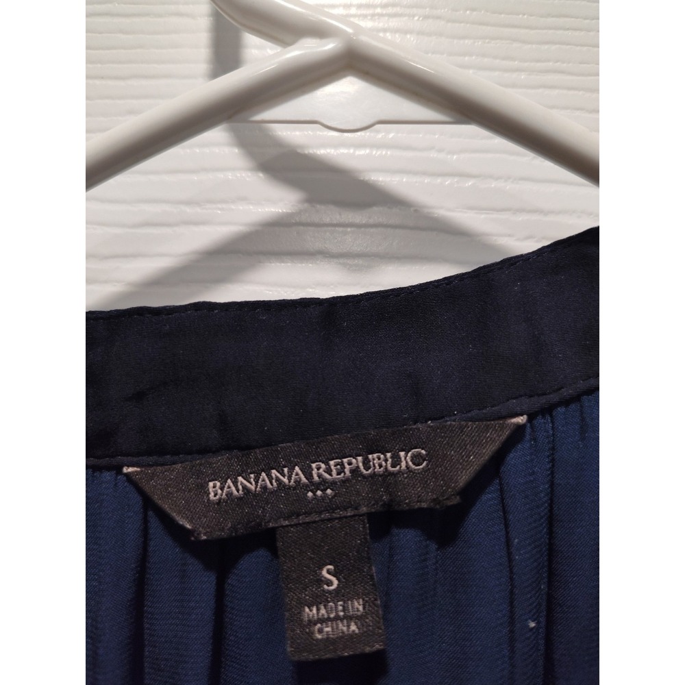 Banana Republic Women's Flutter Sleeve Blouse Ruffles Navy Blue V-Neck tie Small - Picture 3 of 7